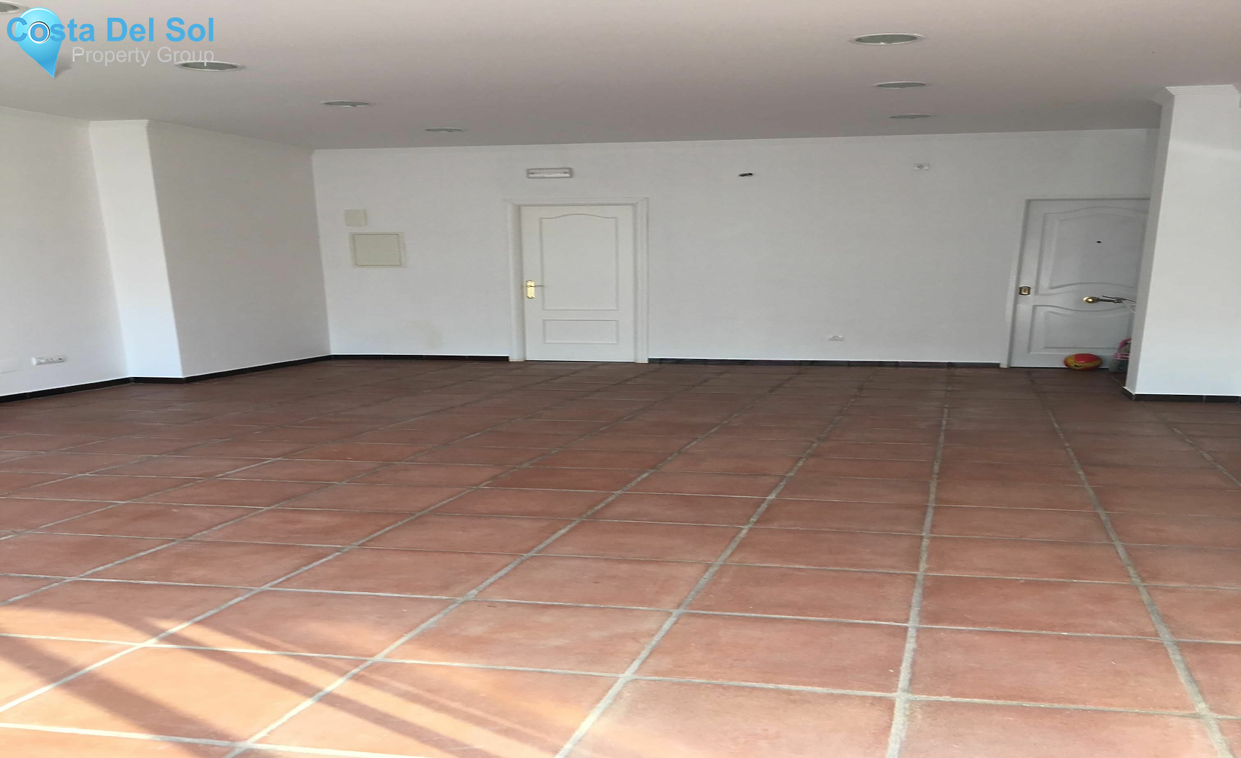 Commercial Premises in San Luis de Sabinillas-1221046