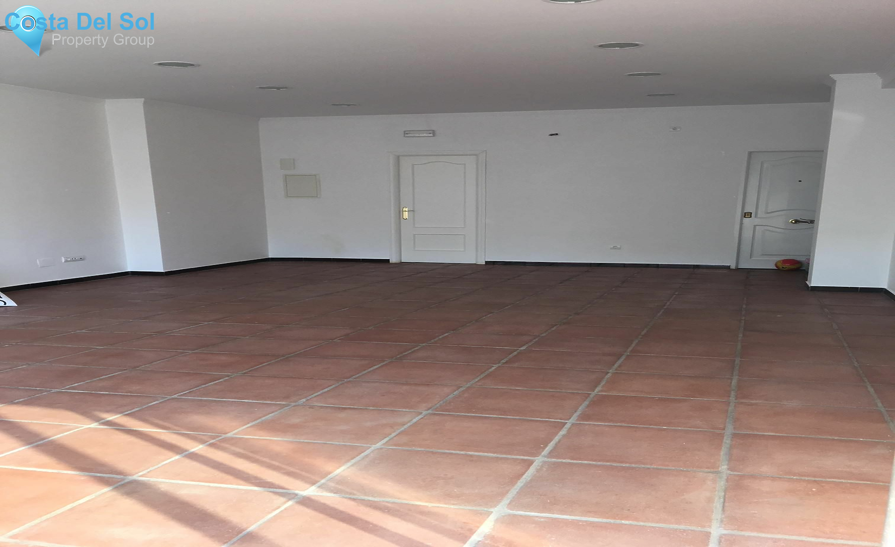 Commercial Premises in San Luis de Sabinillas-1221048