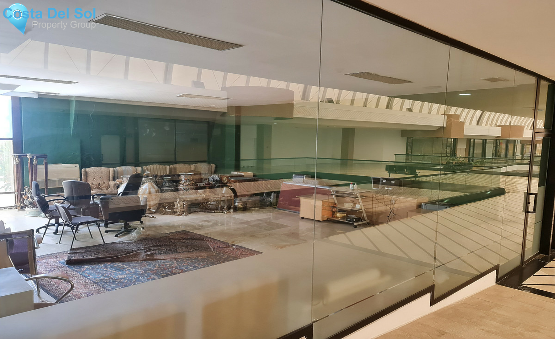 Commercial in Puerto Banús-1351713