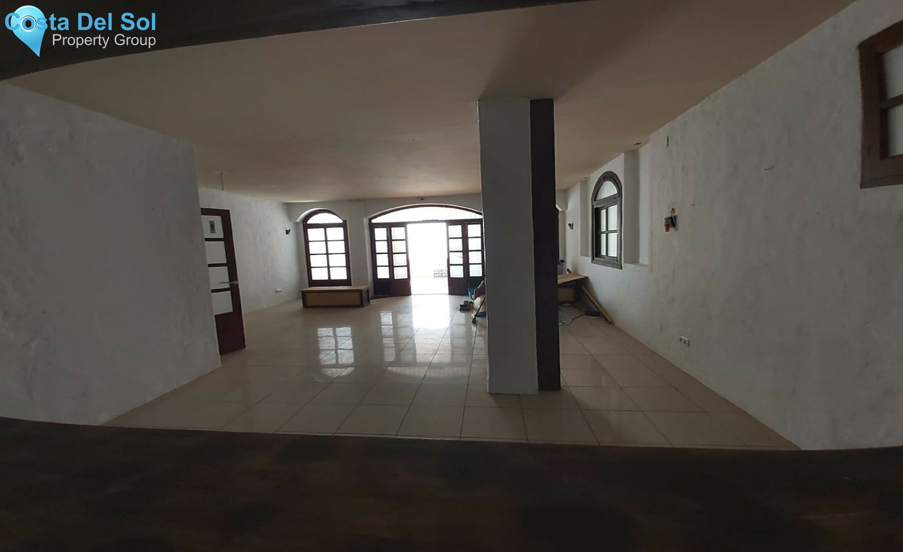 Commercial in Puerto Banús-1355292