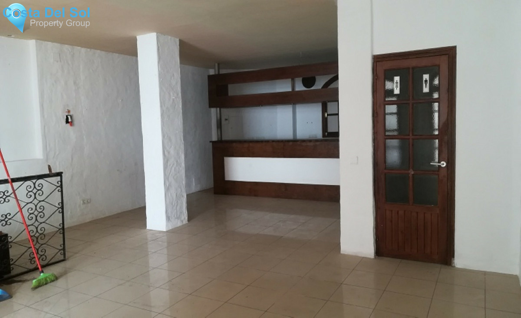 Commercial in Puerto Banús-1355276