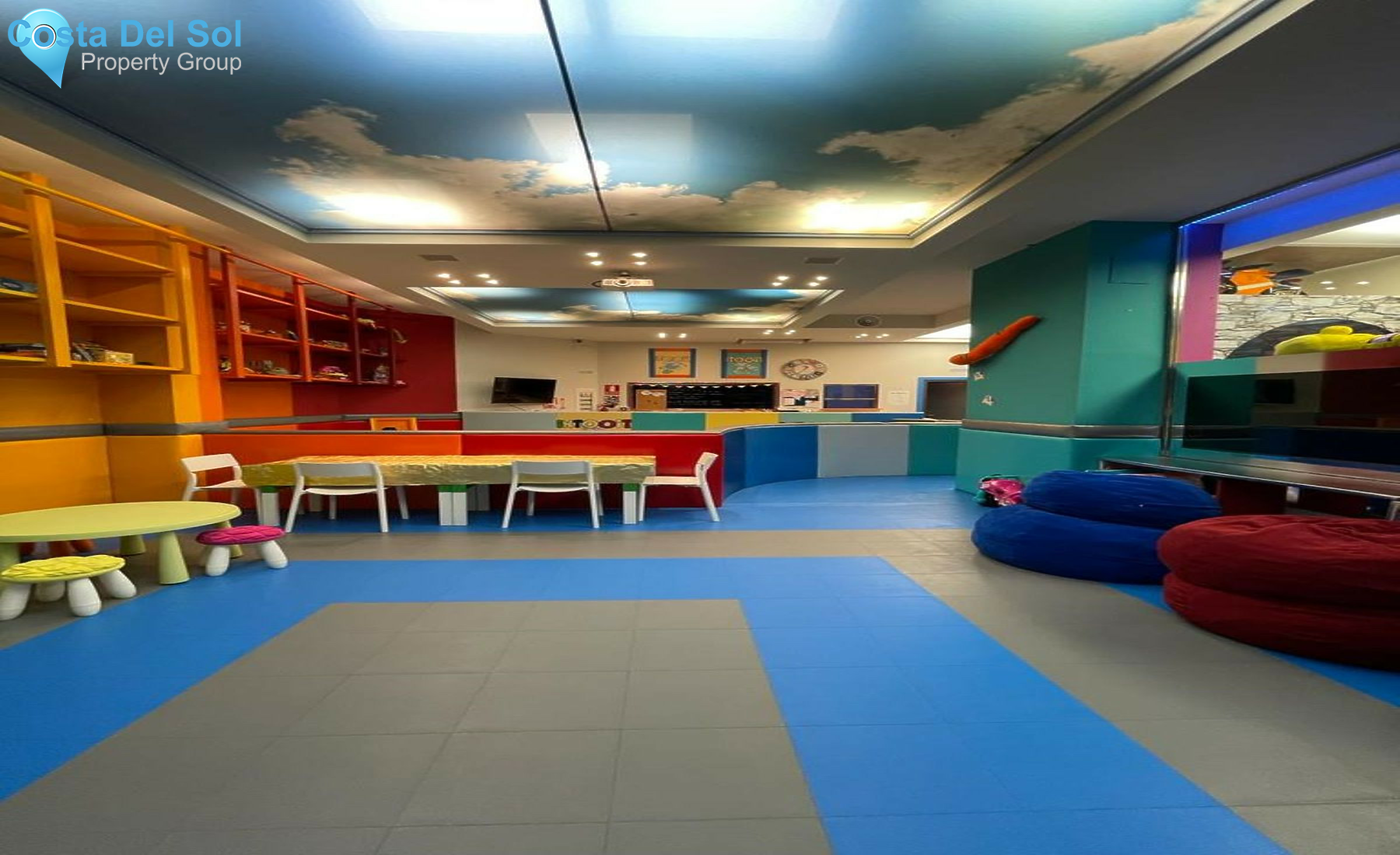 Commercial in Puerto Banús-1406559