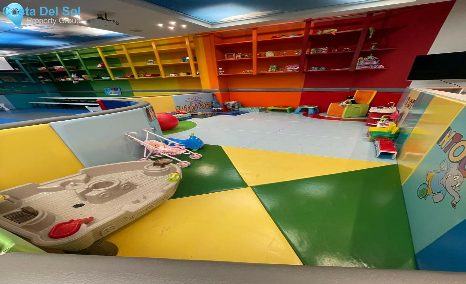 Commercial in Puerto Banús-1406561