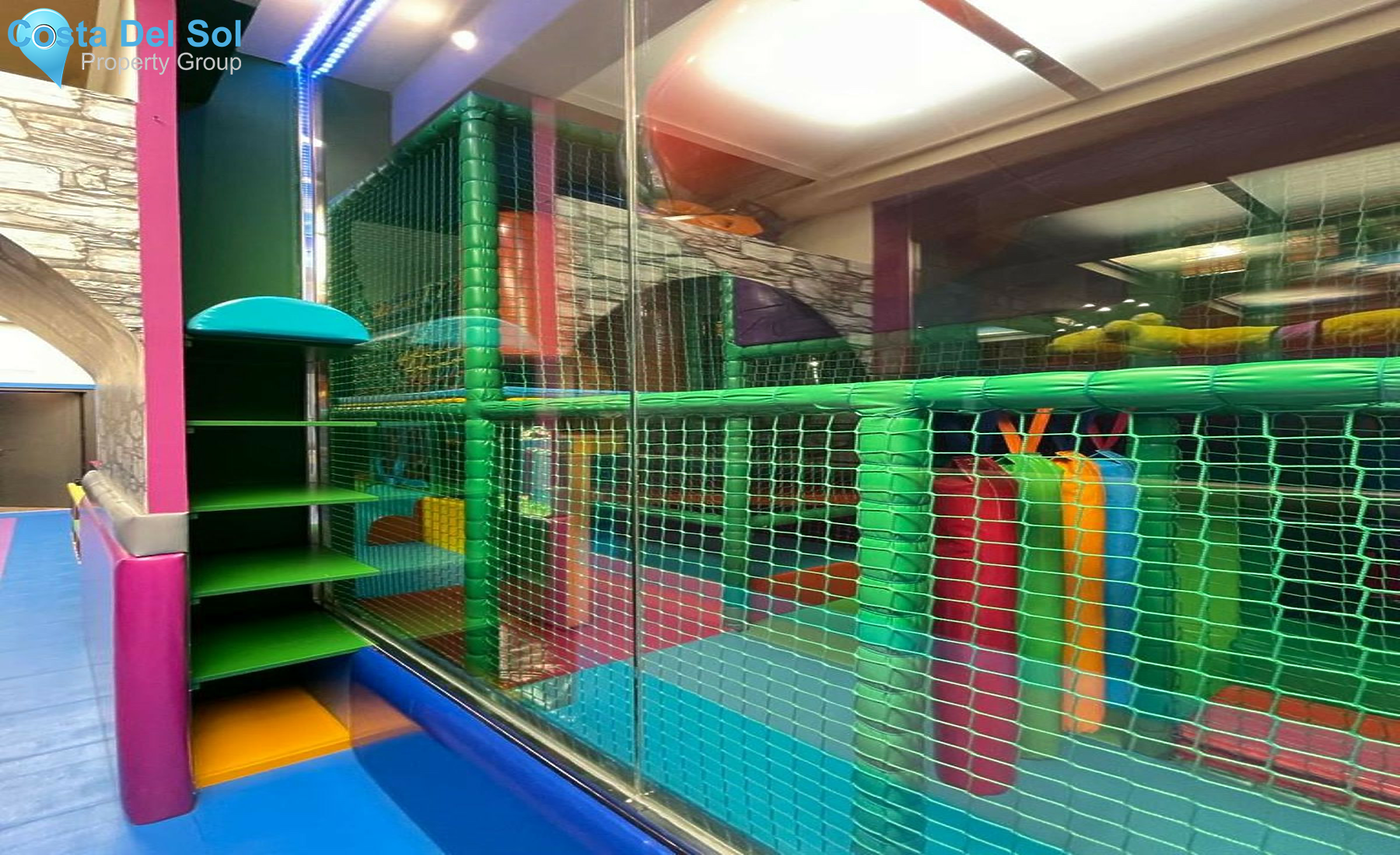 Commercial in Puerto Banús-1406564