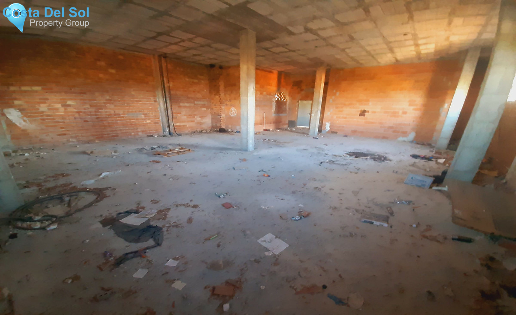 Commercial in Riviera del Sol