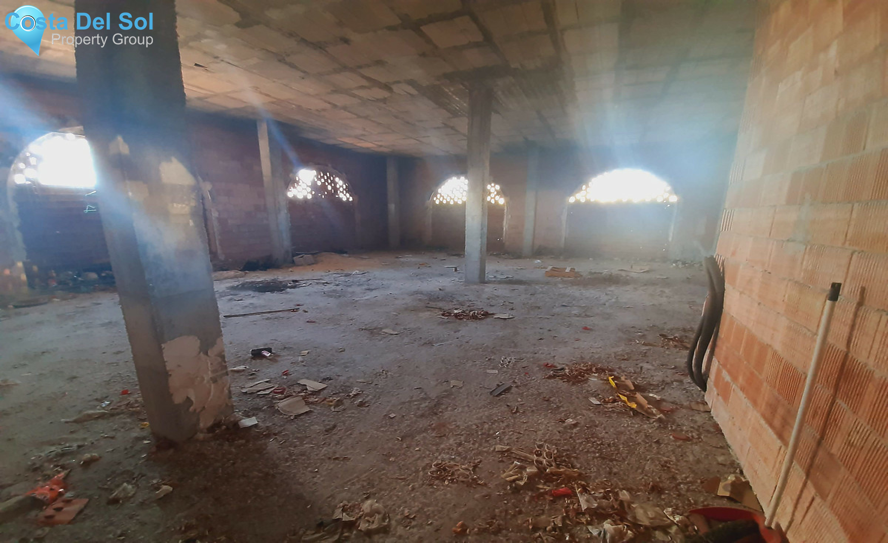 Commercial in Riviera del Sol-1360161