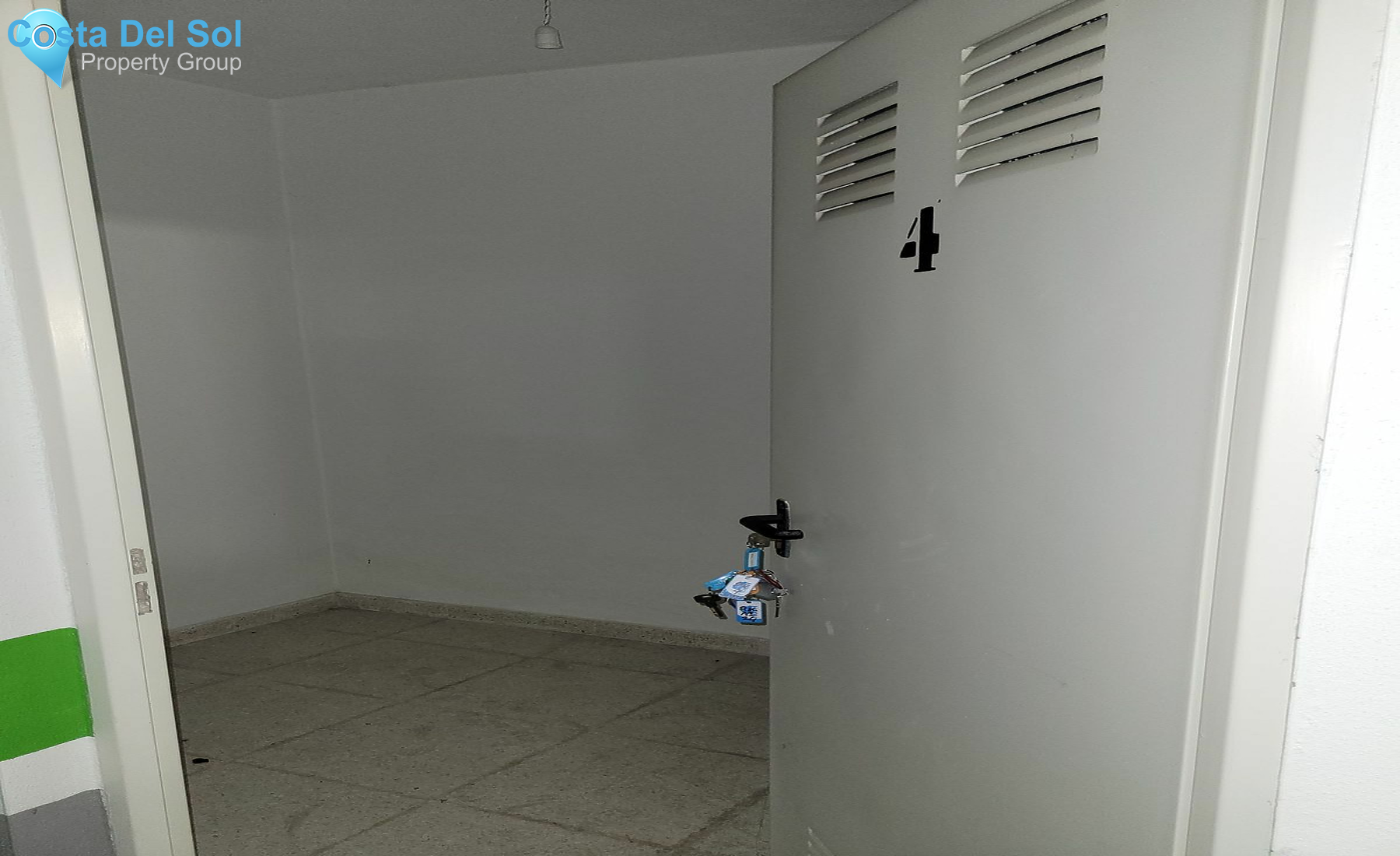 Garage in La Cala de Mijas-1487690