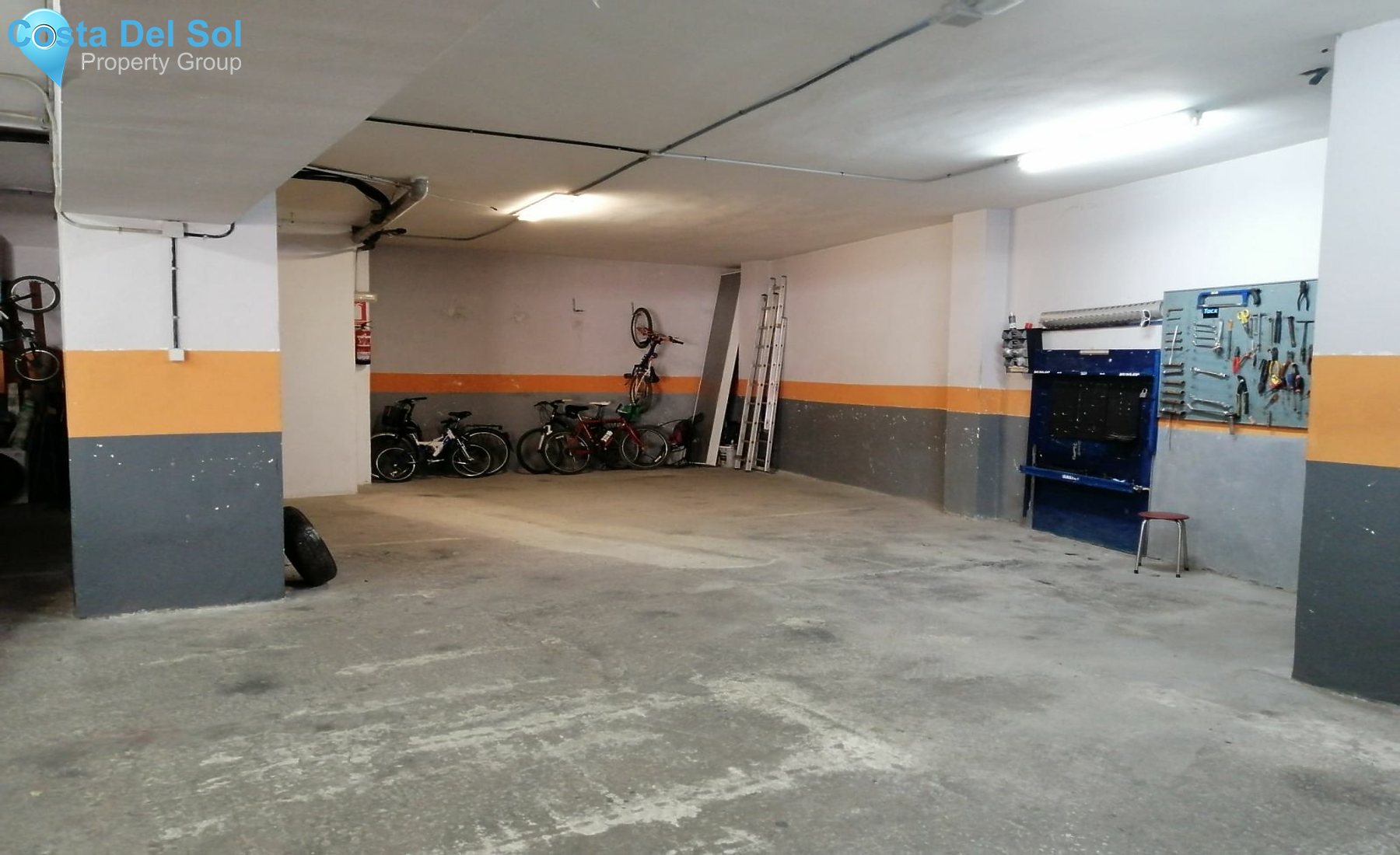 Garage in Marbella-1140634