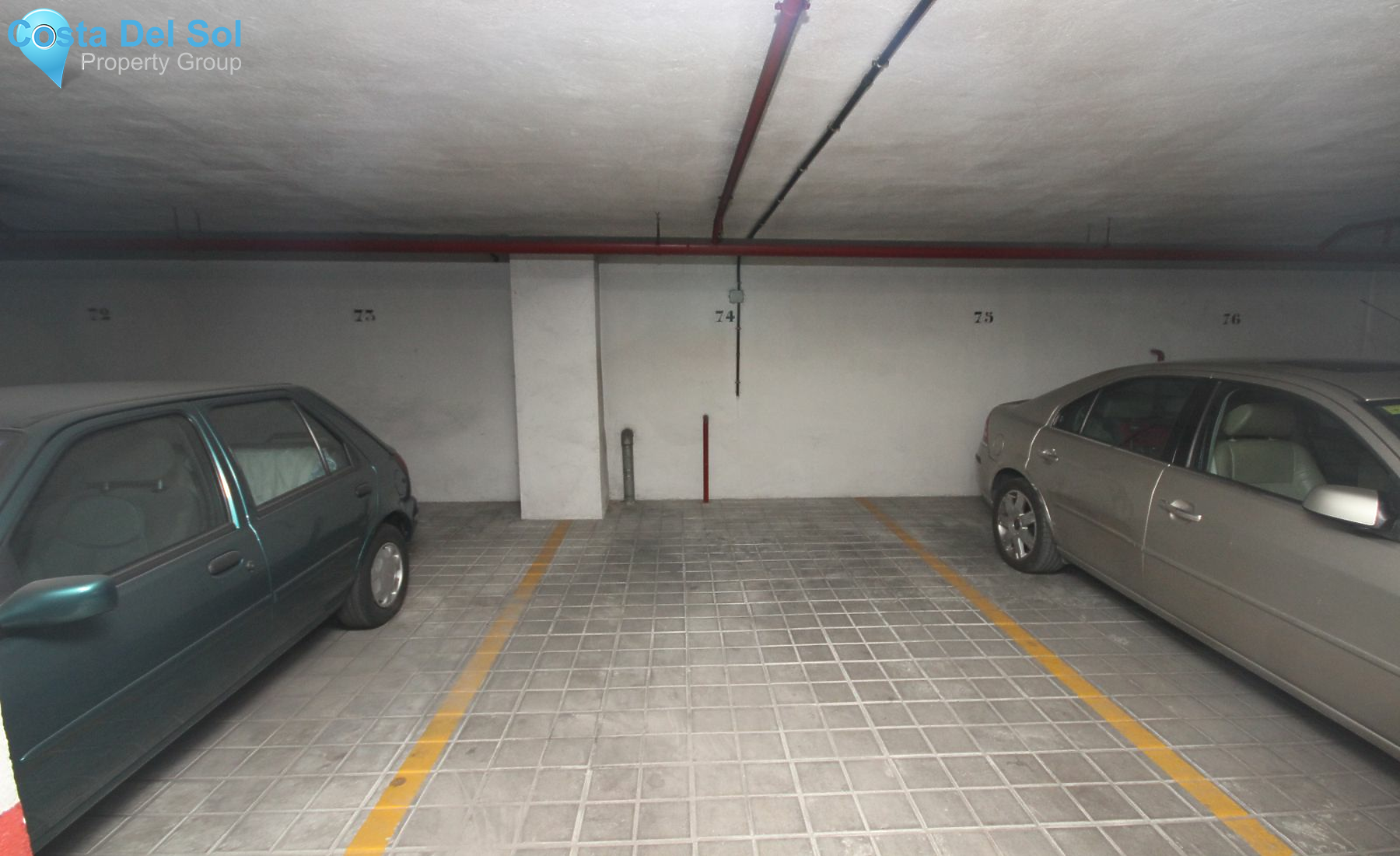 Garage in Marbella-1219110