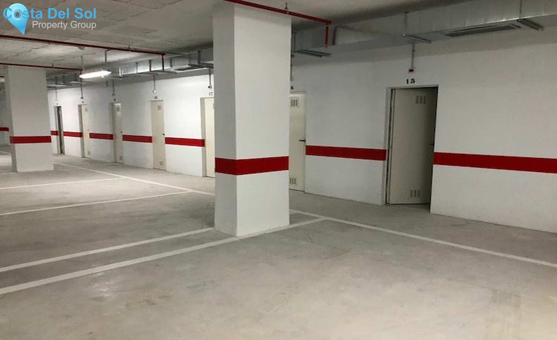 Garage in Nueva Andalucía-1195100