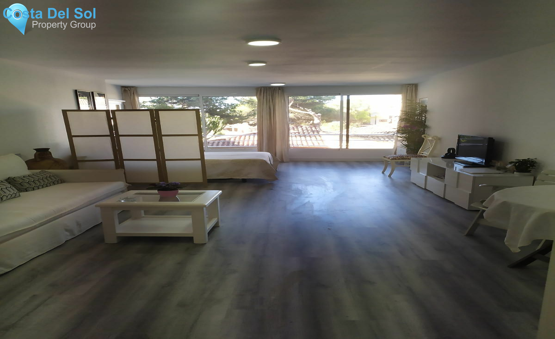 Middle Floor Studio in Costabella