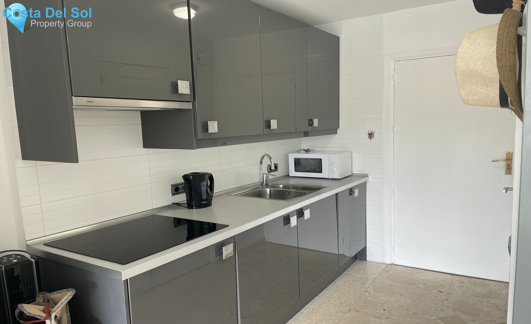 Middle Floor Studio in Marbesa-1167403