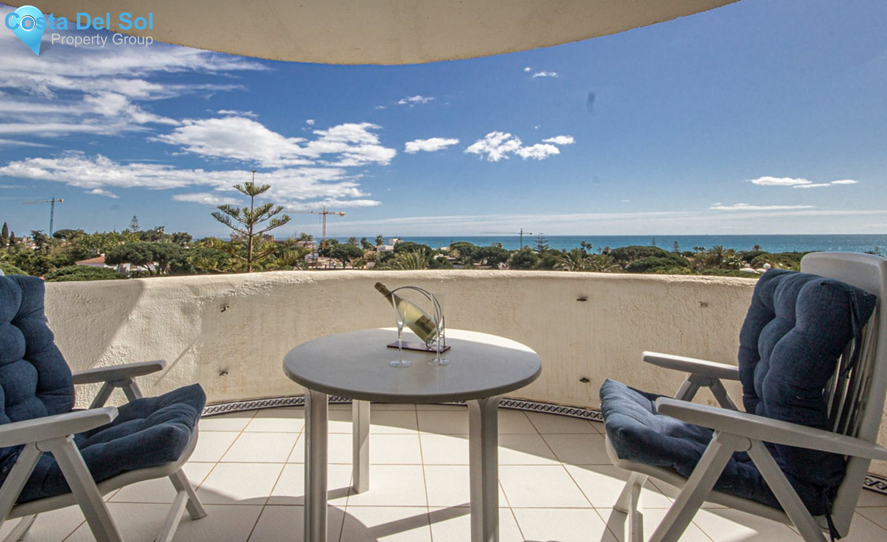 Middle Floor Studio in Marbesa