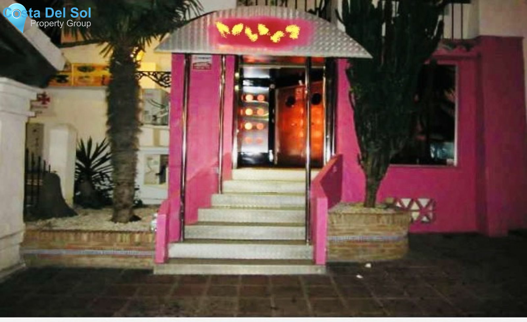 Night Club in Puerto Banús-1229093