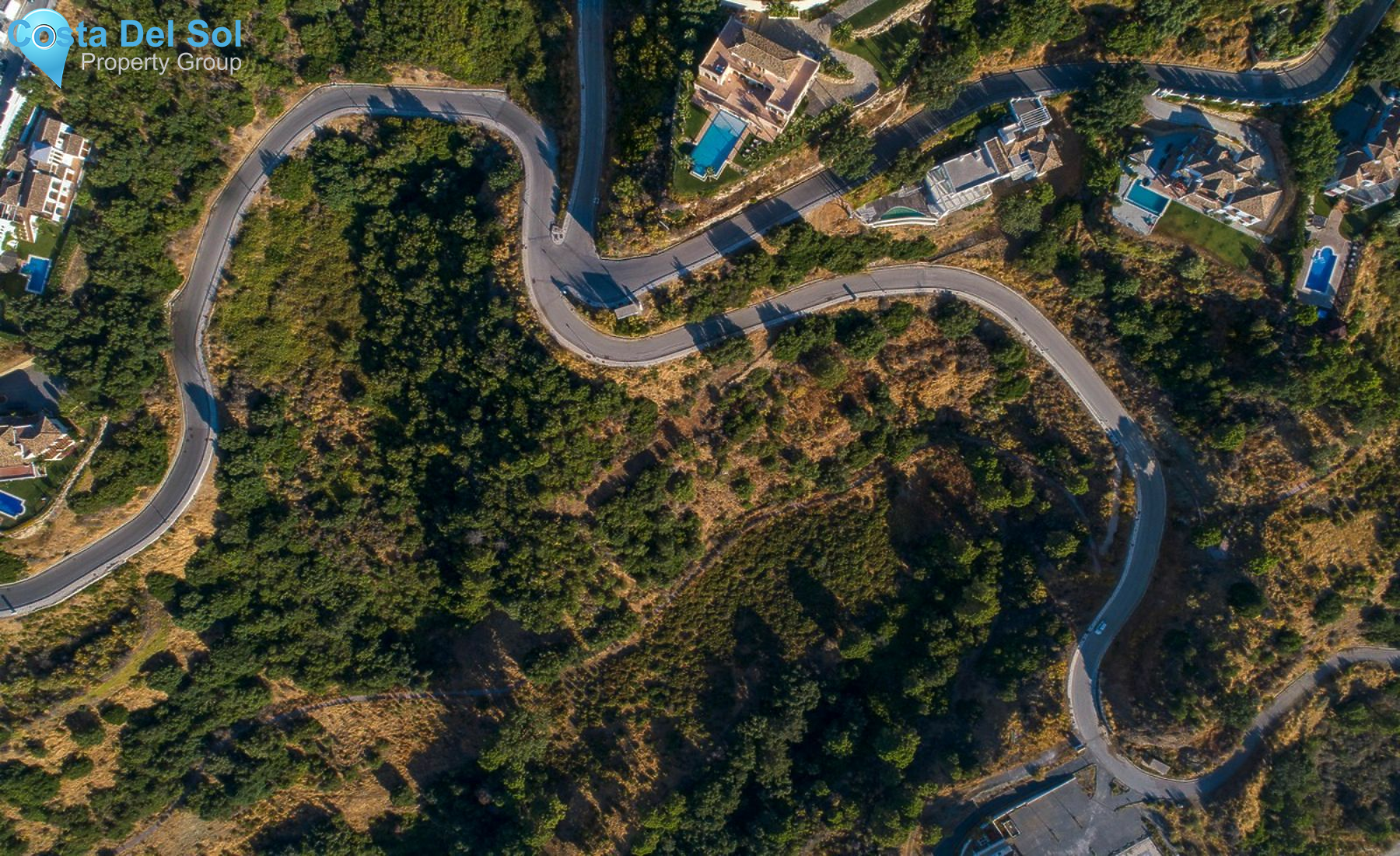 Residential Plot in Benahavís-1138692