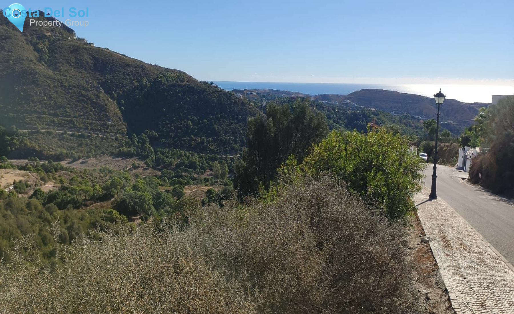 Residential Plot in Benahavís-1203227