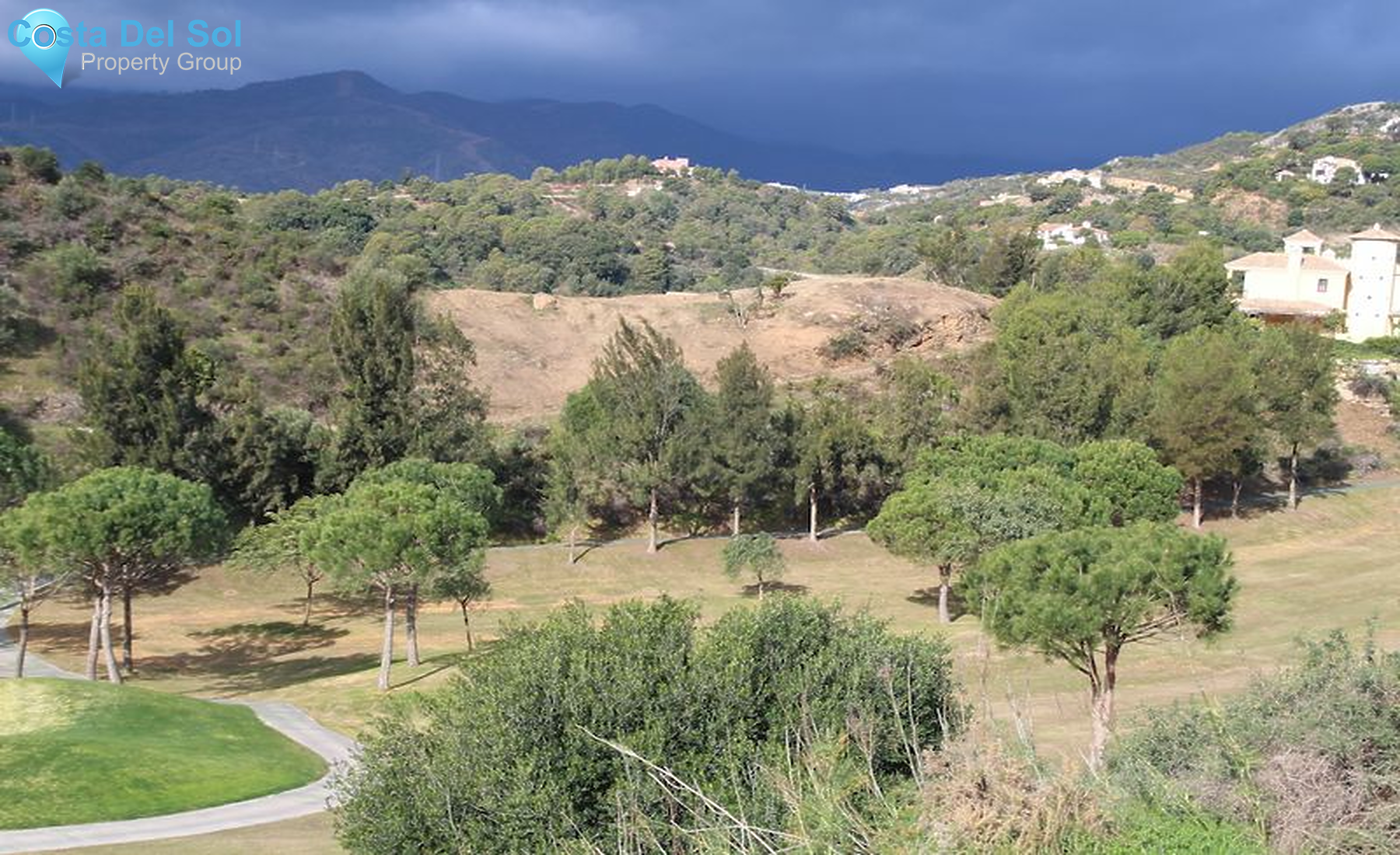 Residential Plot in Benahavís-1222960