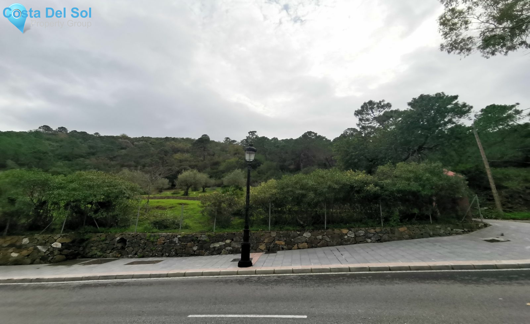 Residential Plot in Benahavís-1224138