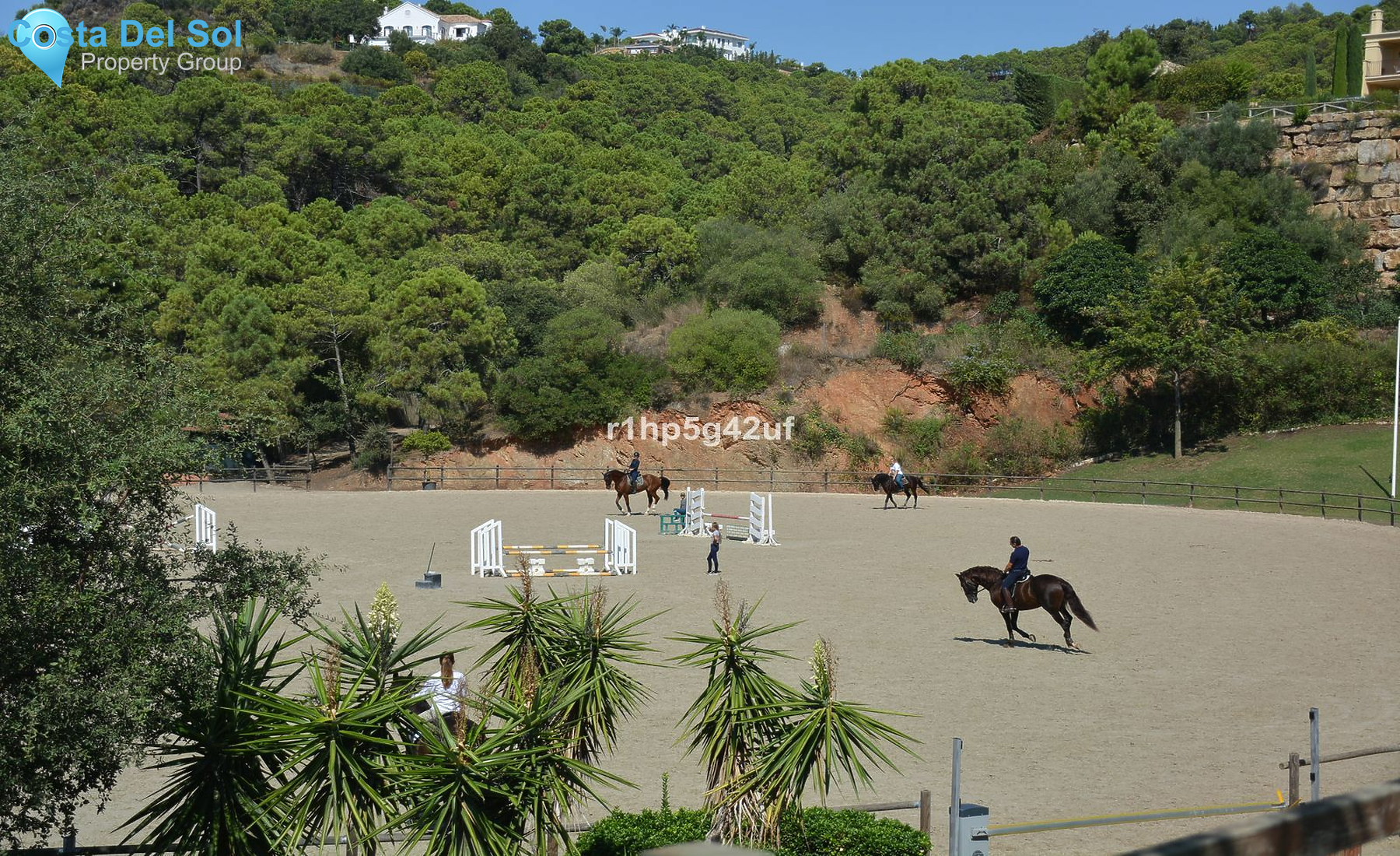 Residential Plot in Benahavís-1391477