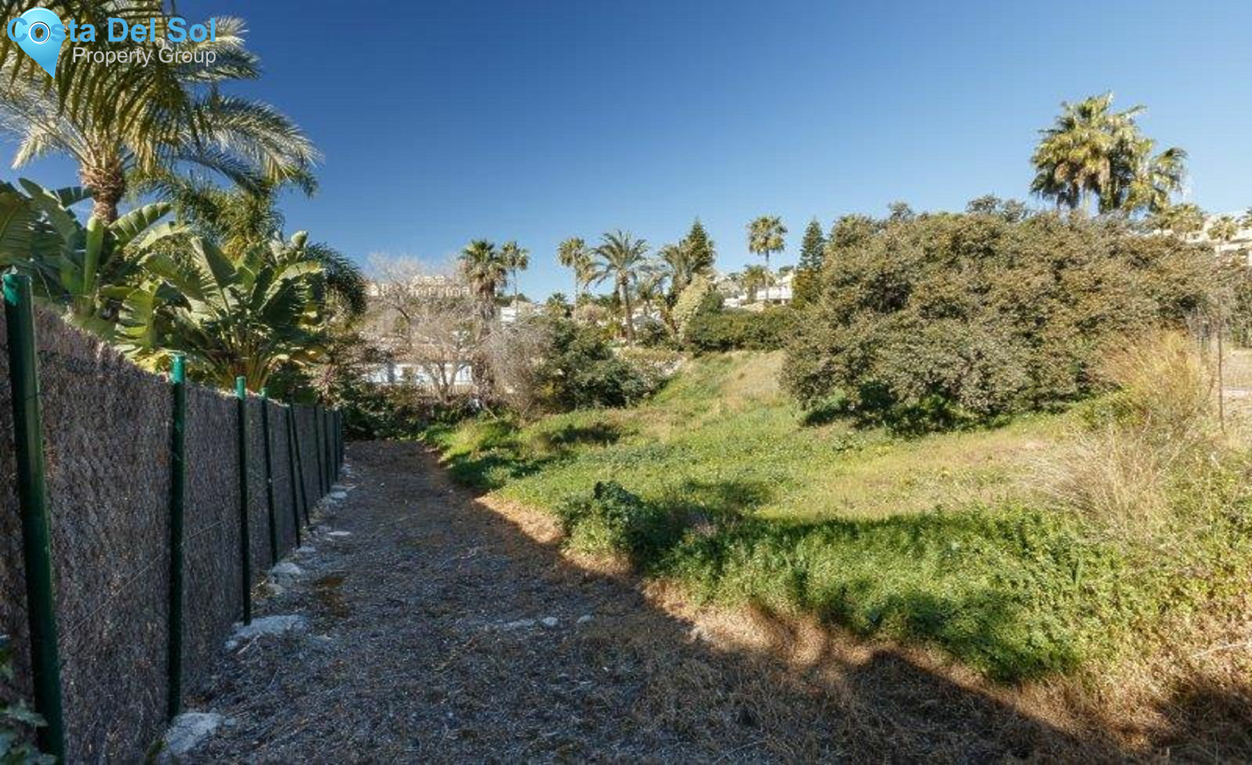 Residential Plot in Benahavís-1398593