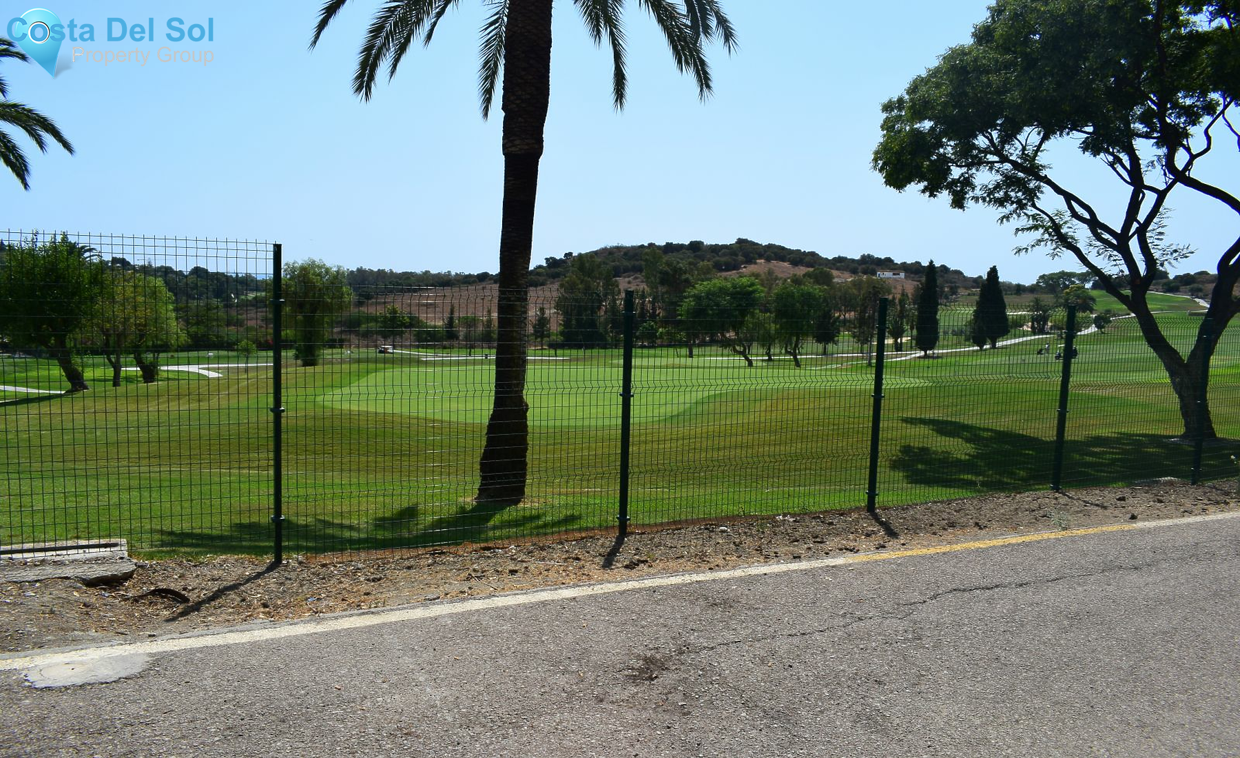 Residential Plot in Benahavís-1421370