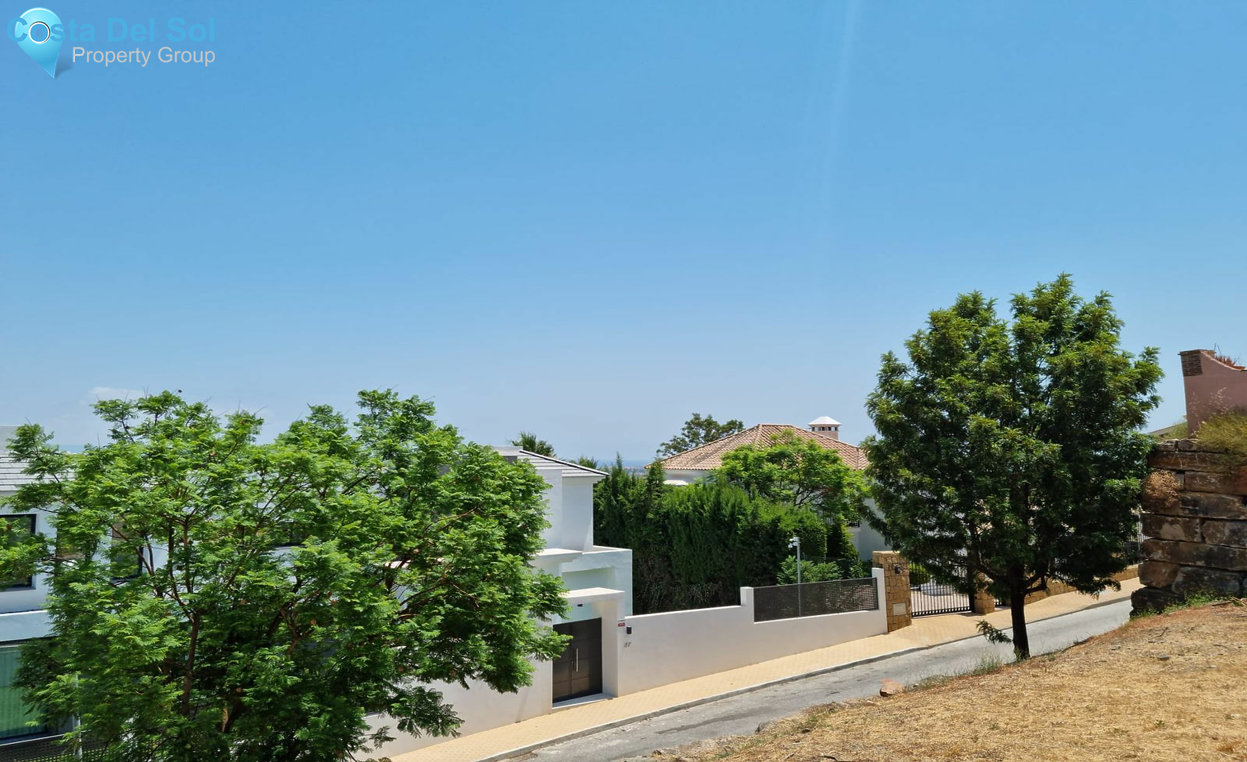 Residential Plot in Benahavís-1428544