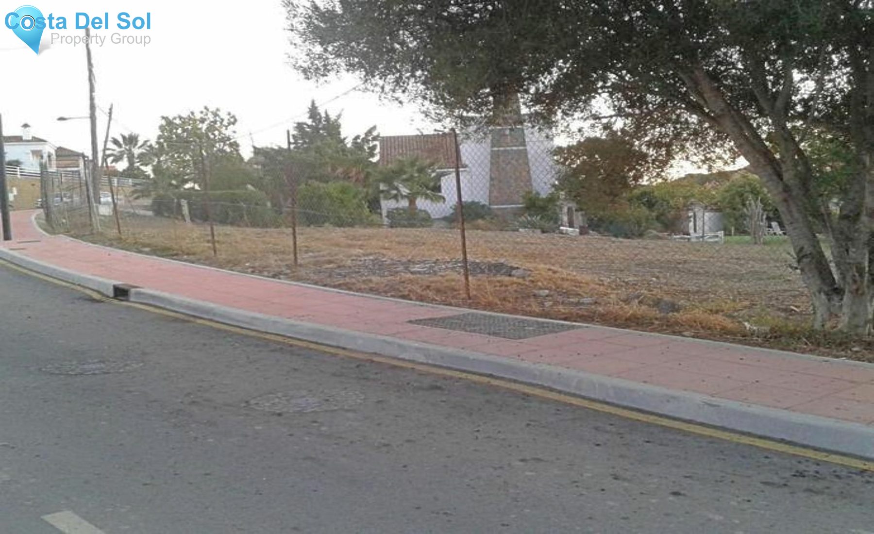 Residential Plot in Estepona-1178591