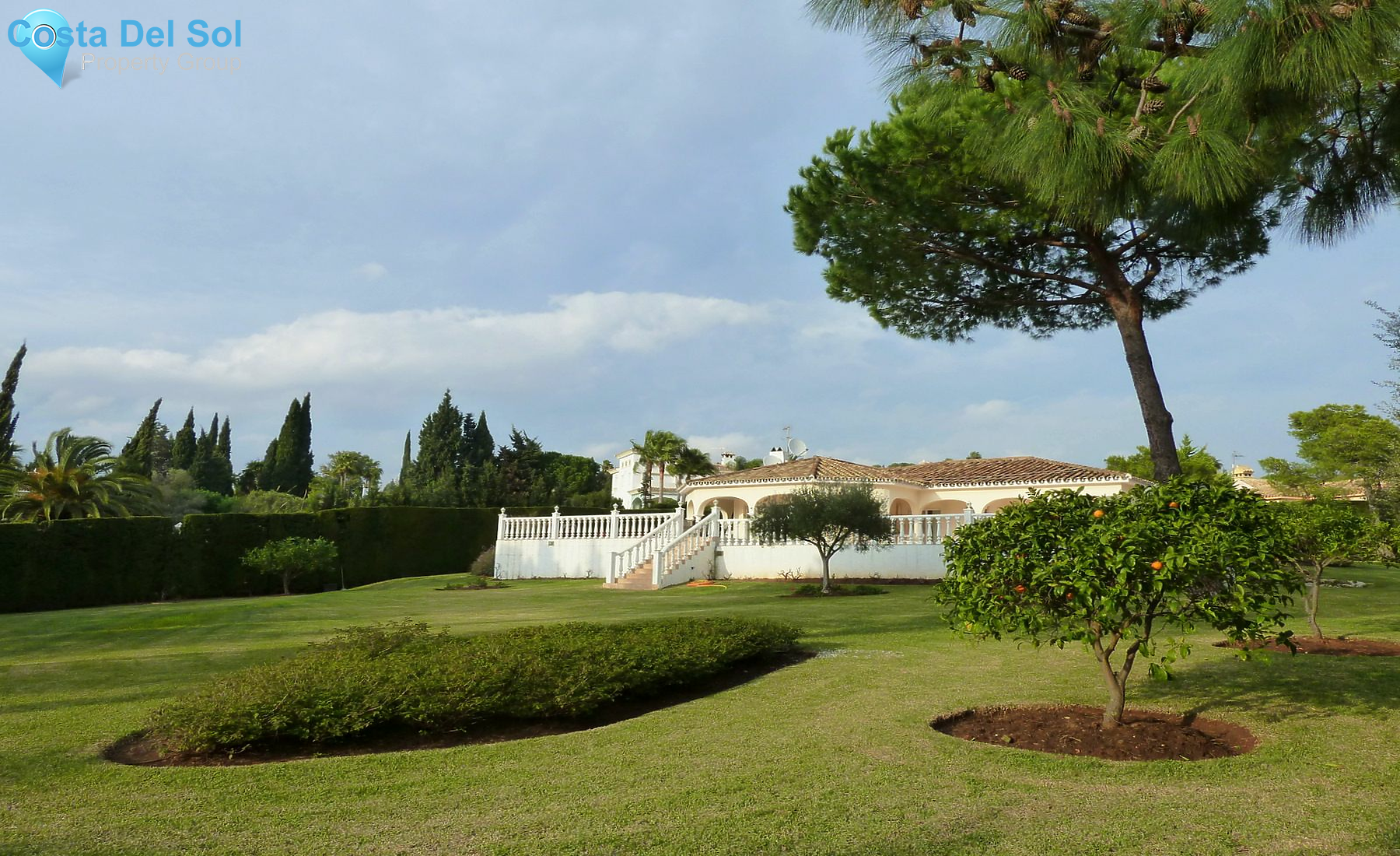 Residential Plot in Hacienda Las Chapas-1228242