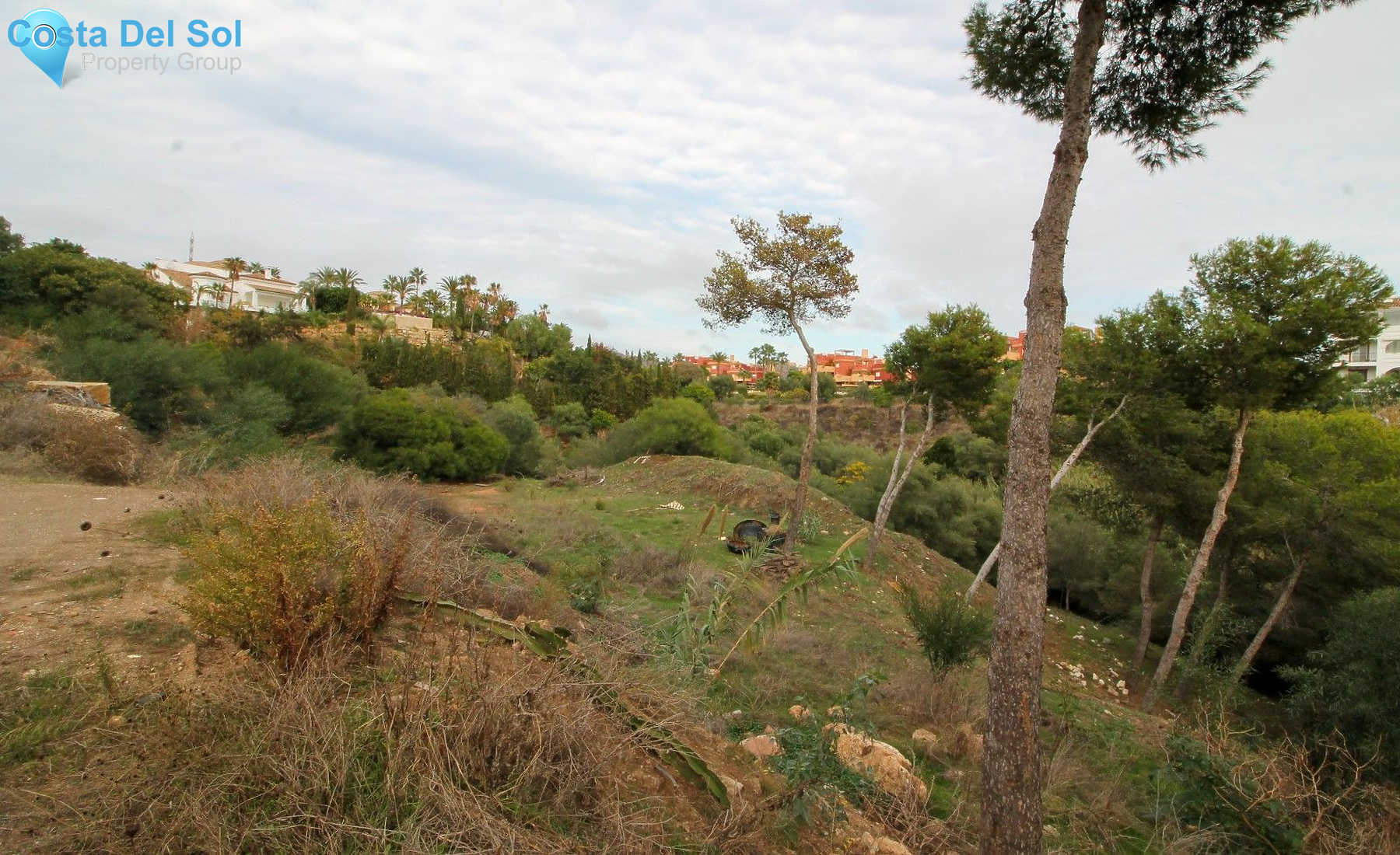 Residential Plot in Hacienda Las Chapas-1400116