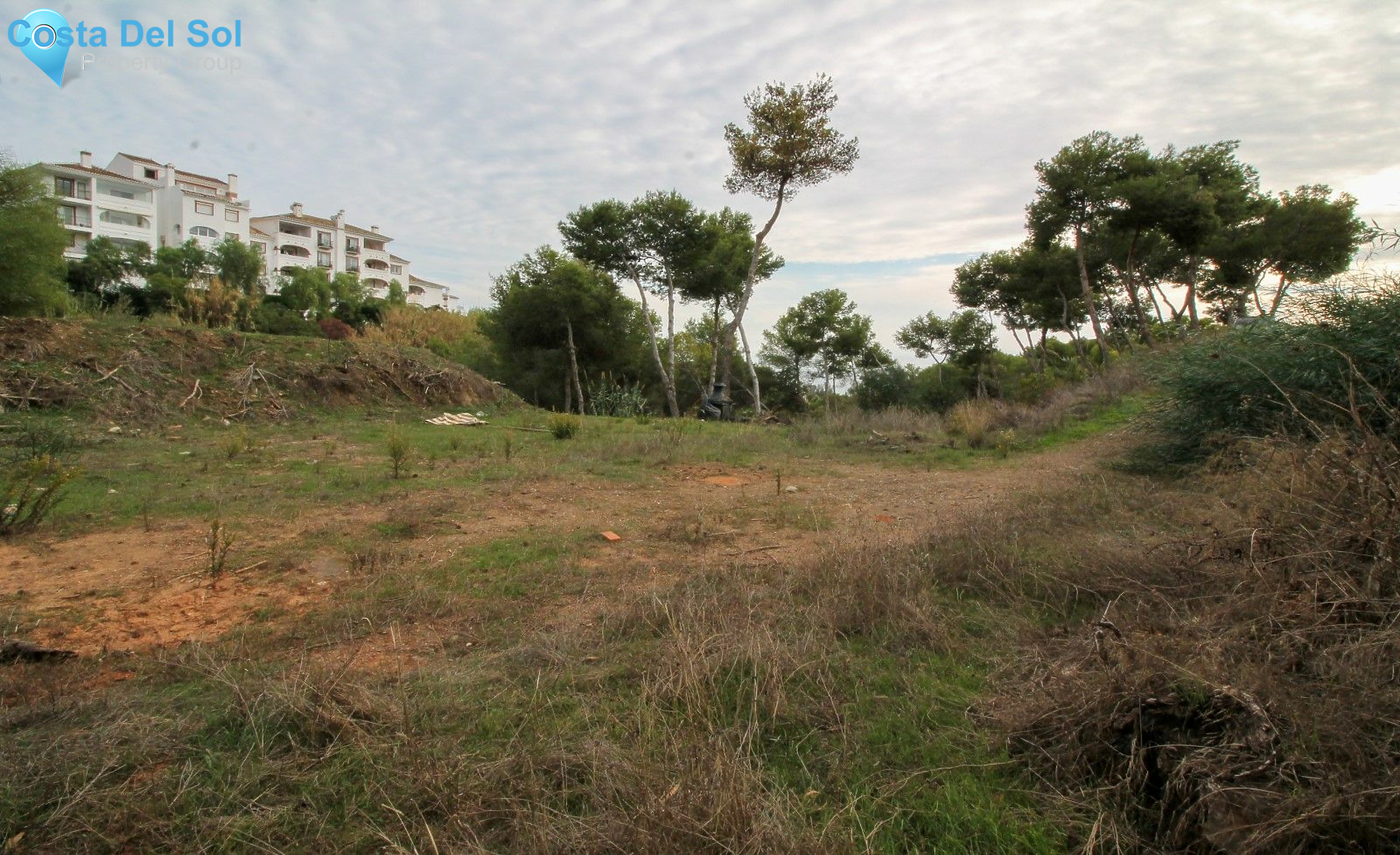 Residential Plot in Hacienda Las Chapas-1400117