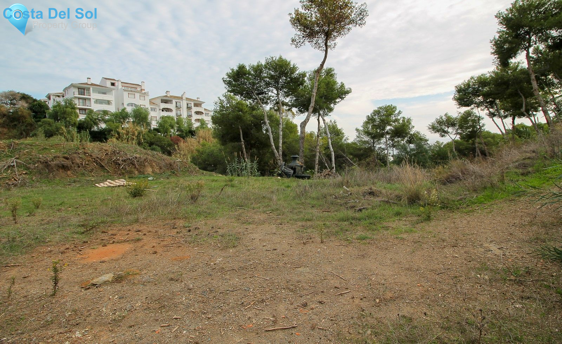 Residential Plot in Hacienda Las Chapas-1400119