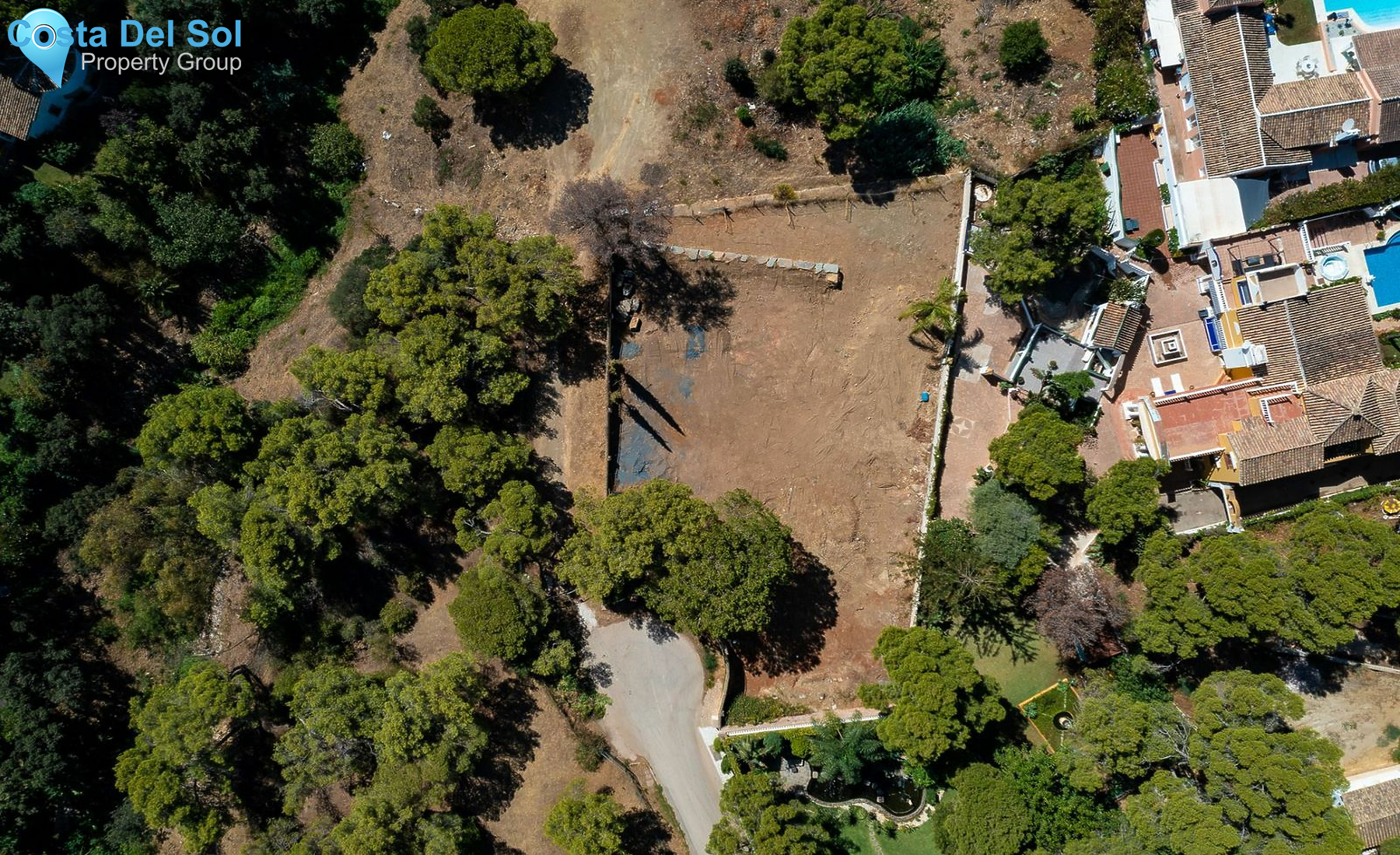 Residential Plot in Hacienda Las Chapas-1545702