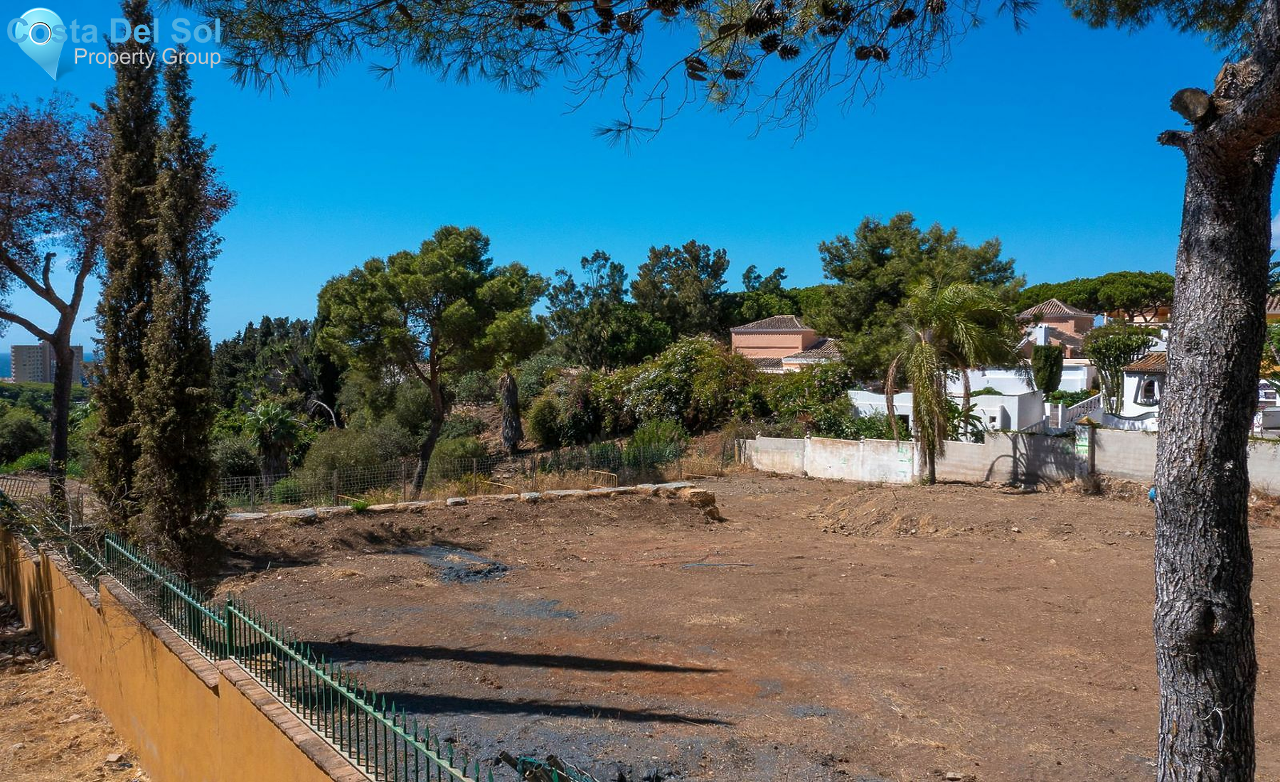 Residential Plot in Hacienda Las Chapas-1545704