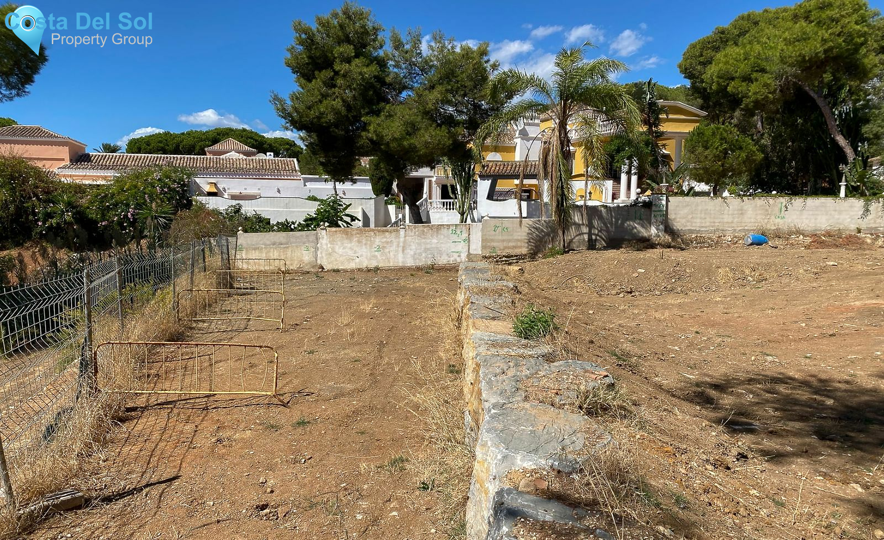 Residential Plot in Hacienda Las Chapas-1545706