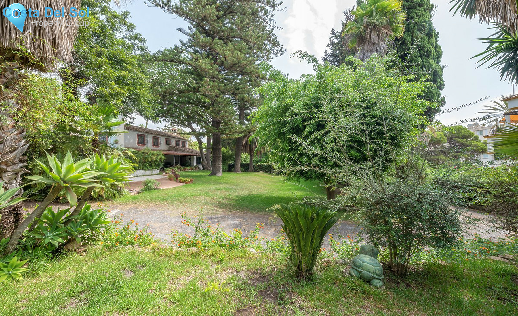 Residential Plot in Marbella-1410923