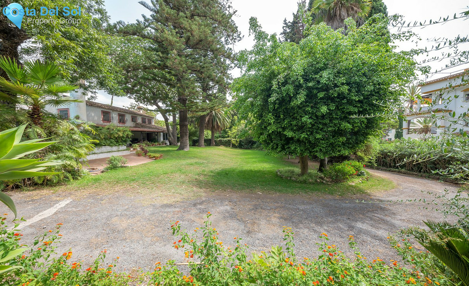 Residential Plot in Marbella-1410924