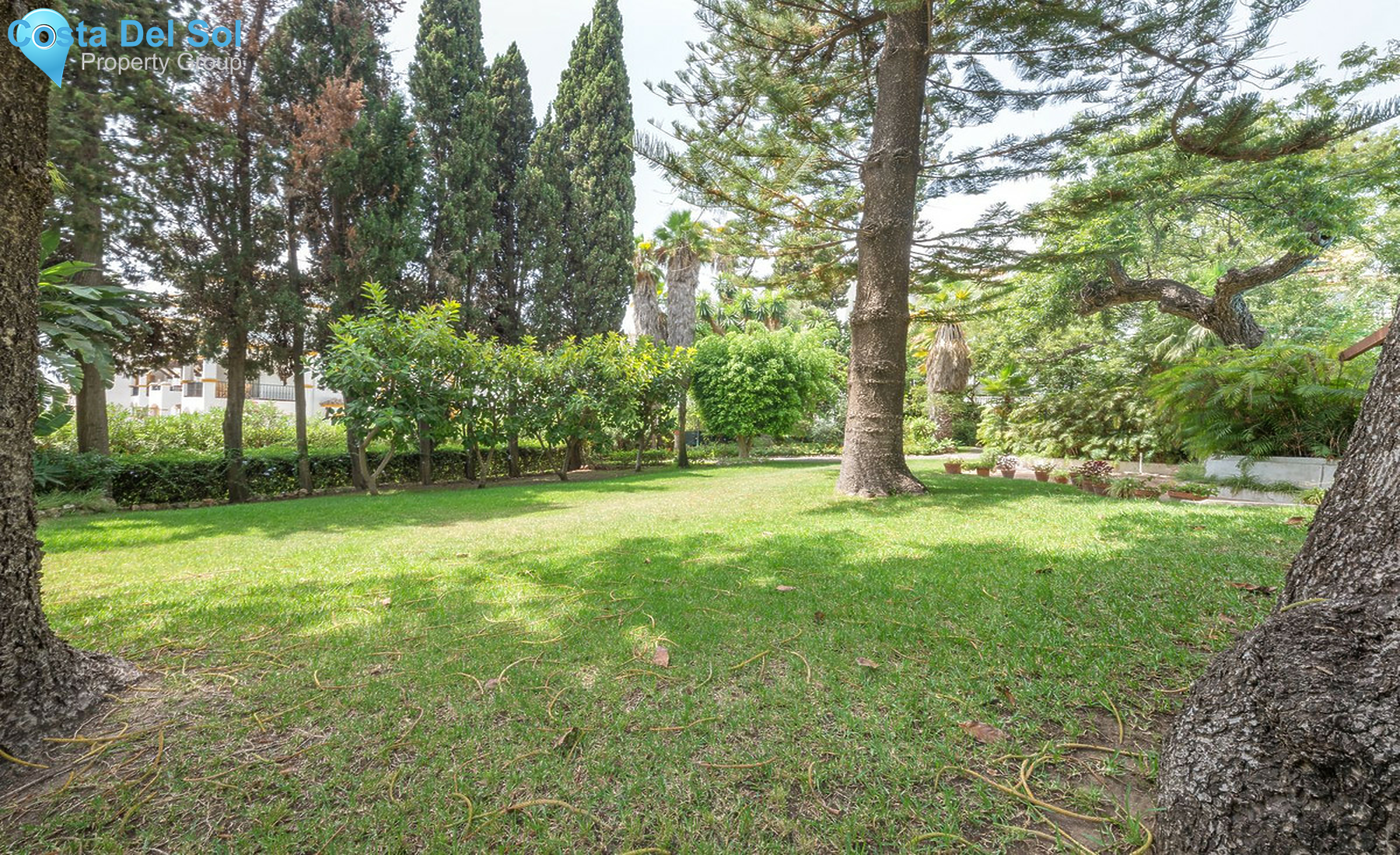 Residential Plot in Marbella-1410927