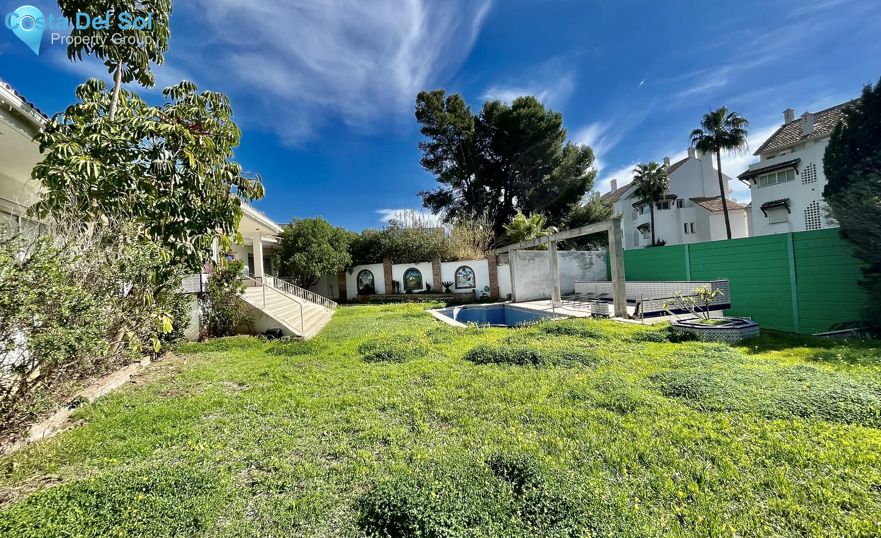Residential Plot in Marbella-1169405