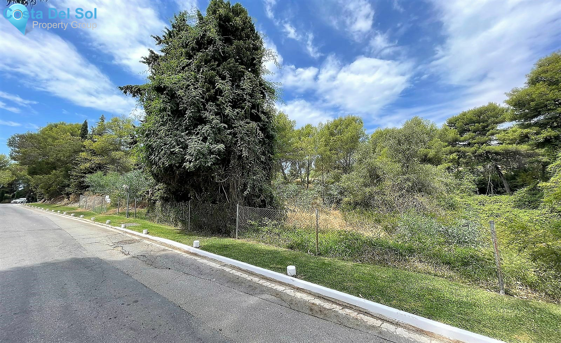 Residential Plot in Marbella-1203328