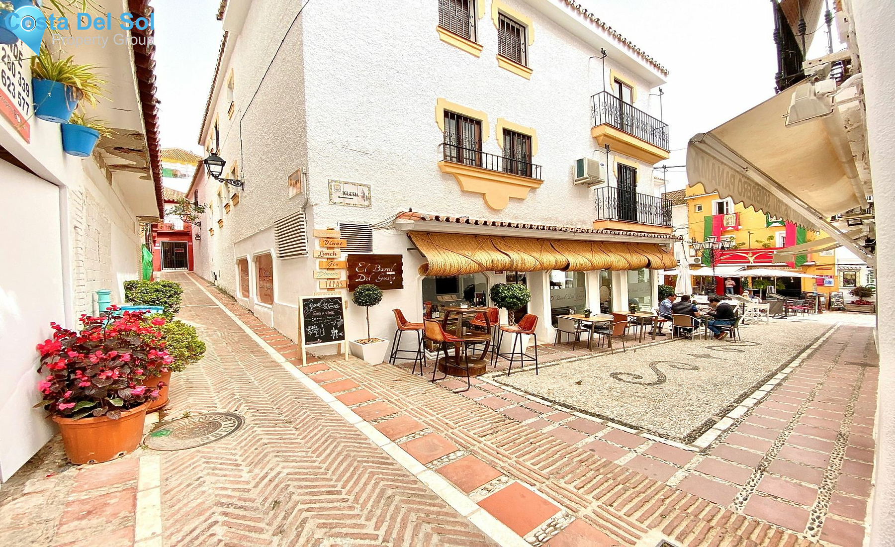 Residential Plot in Marbella-1554570