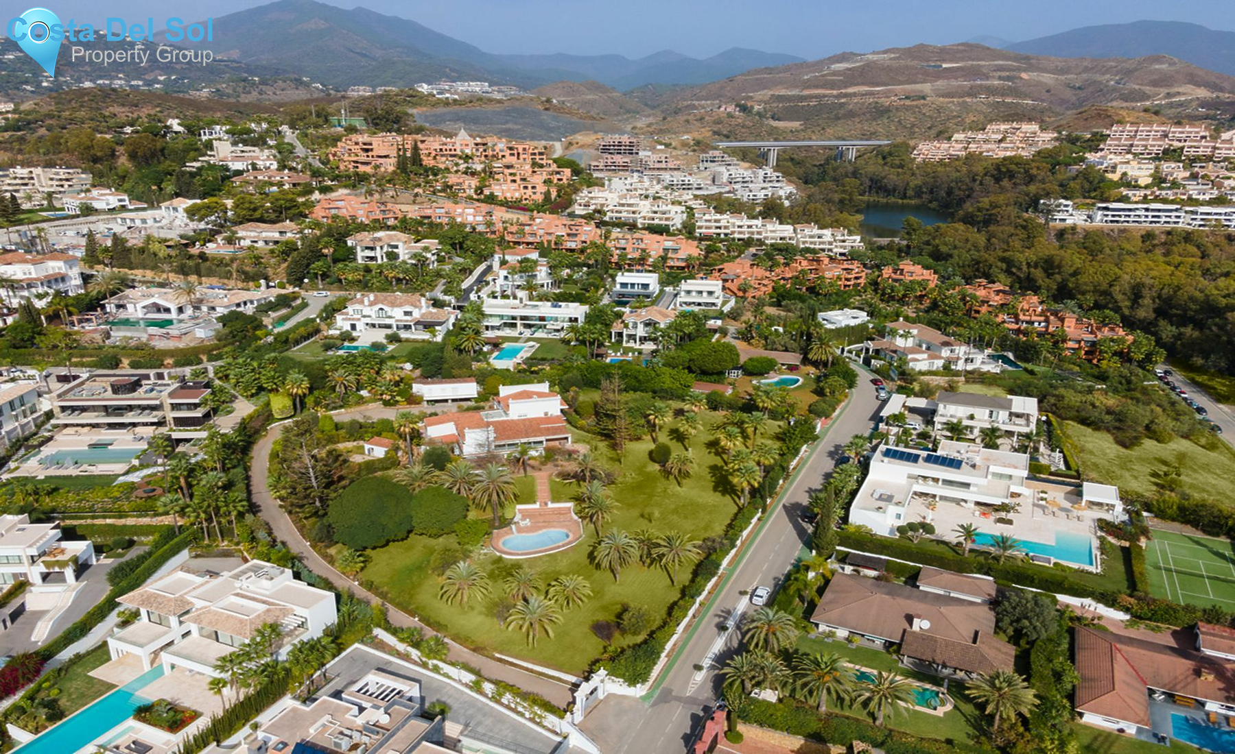 Residential Plot in Nueva Andalucía-1532523