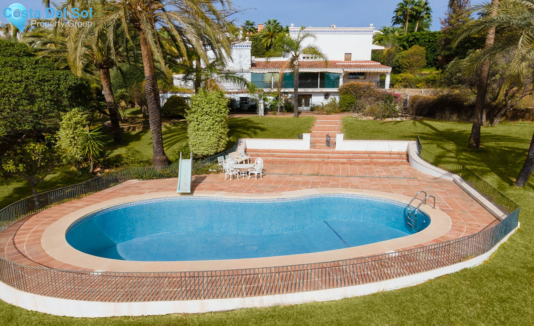 Residential Plot in Nueva Andalucía-1532525