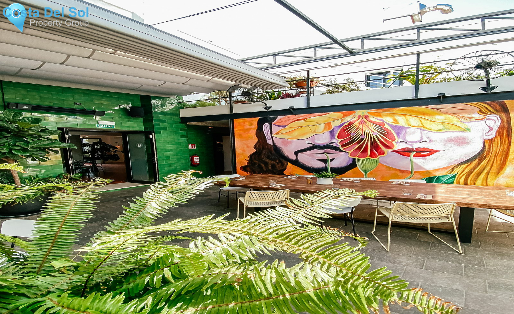 Restaurant in The Golden Mile