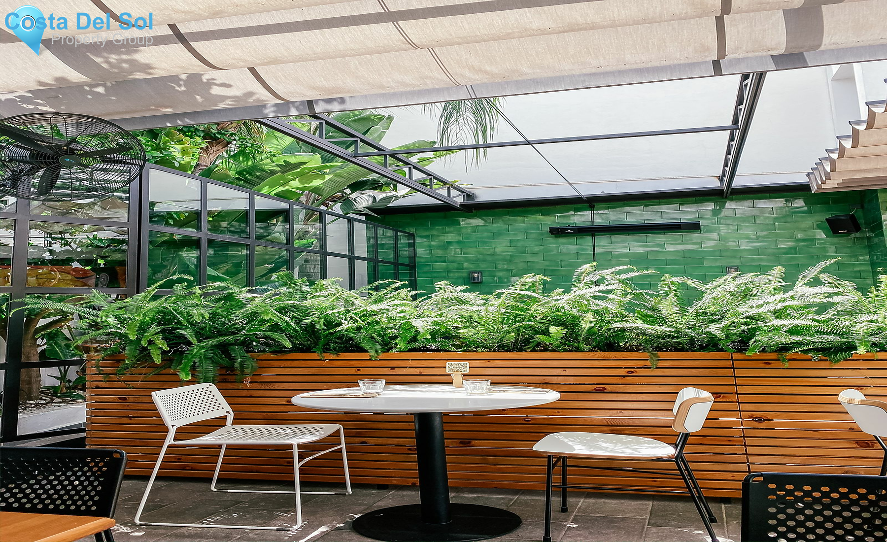 Restaurant in The Golden Mile-1423500