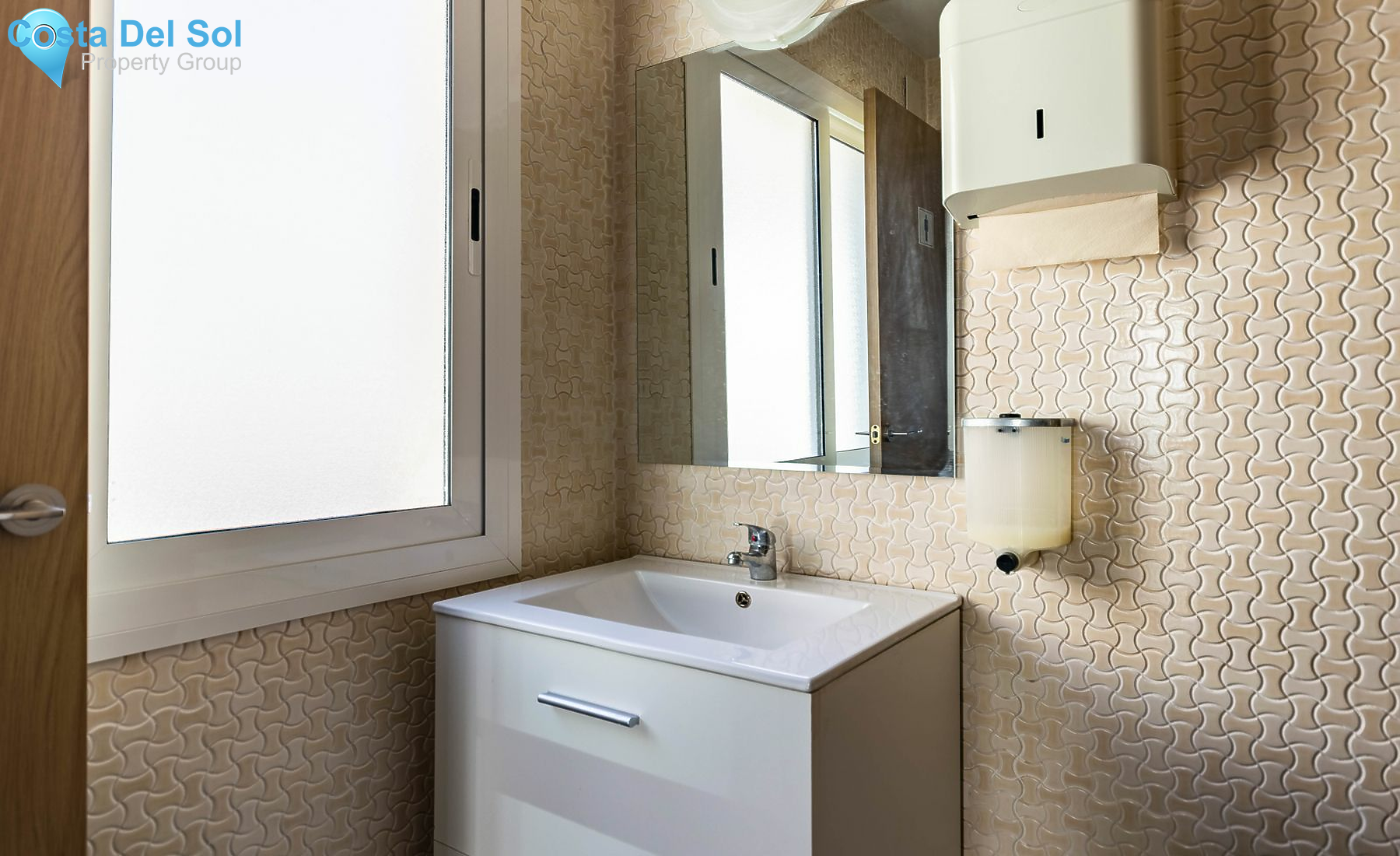 Restaurant in Torremolinos-1229861