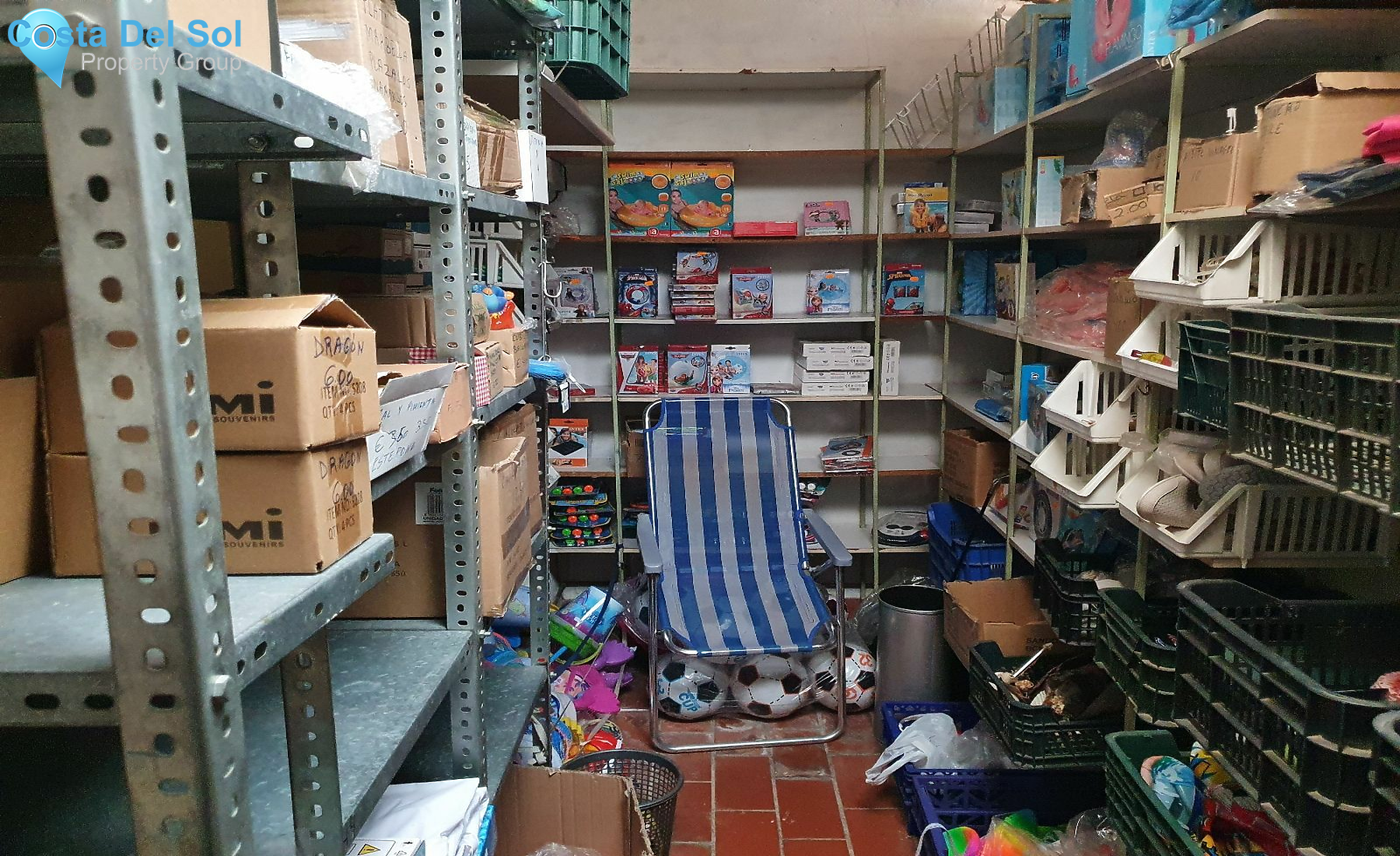 Shop in Benavista-1548526