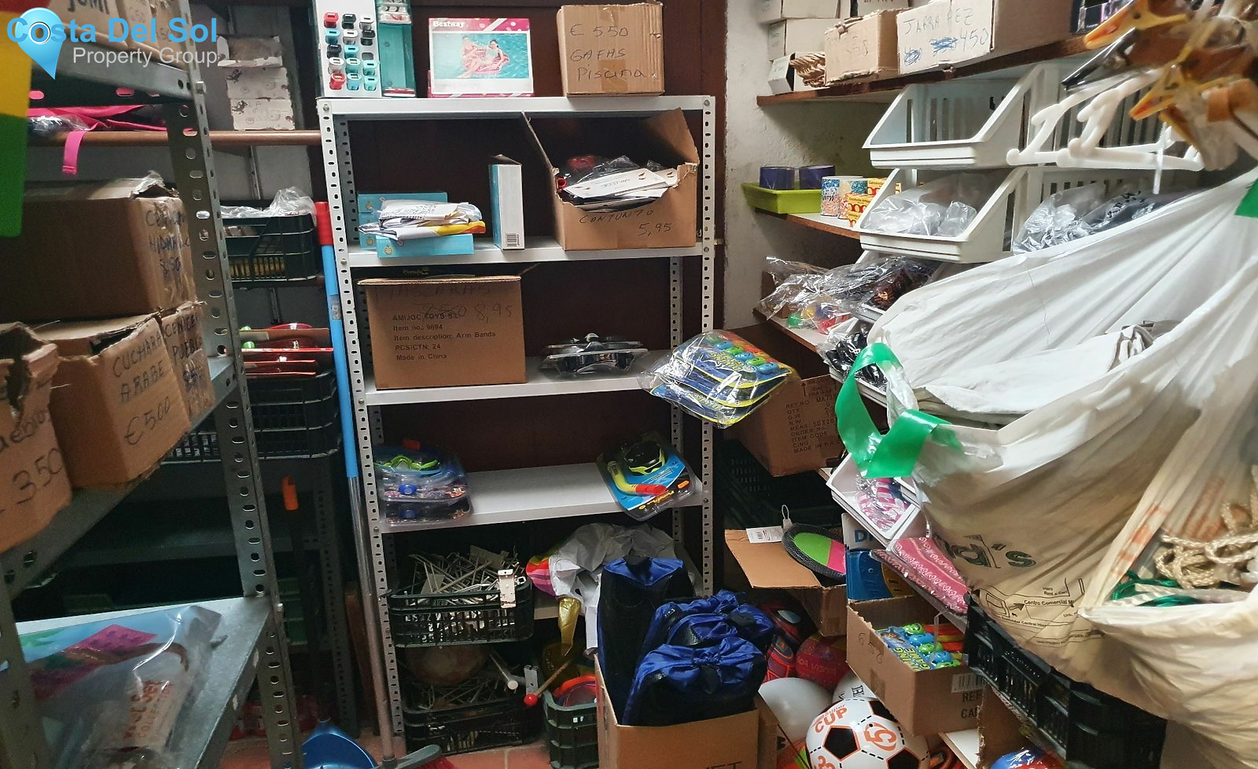 Shop in Benavista-1548527