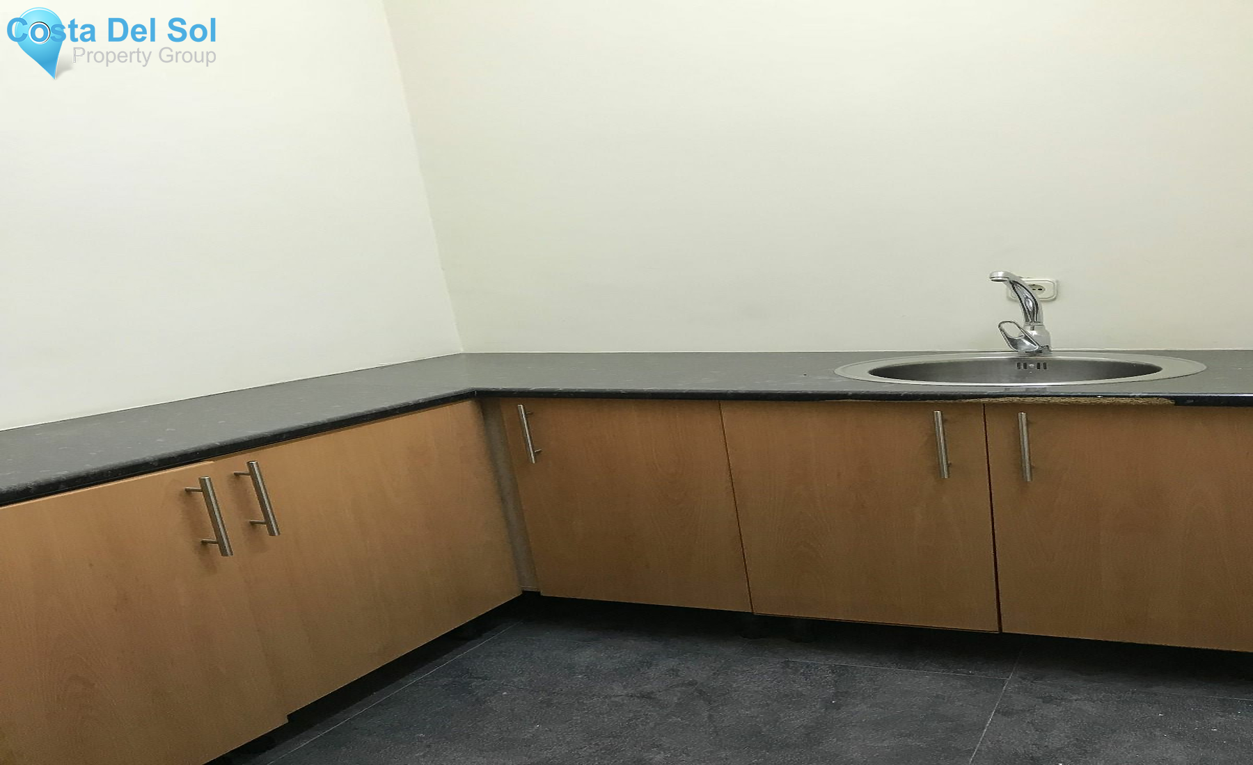 Shop in Puerto Banús-1203200