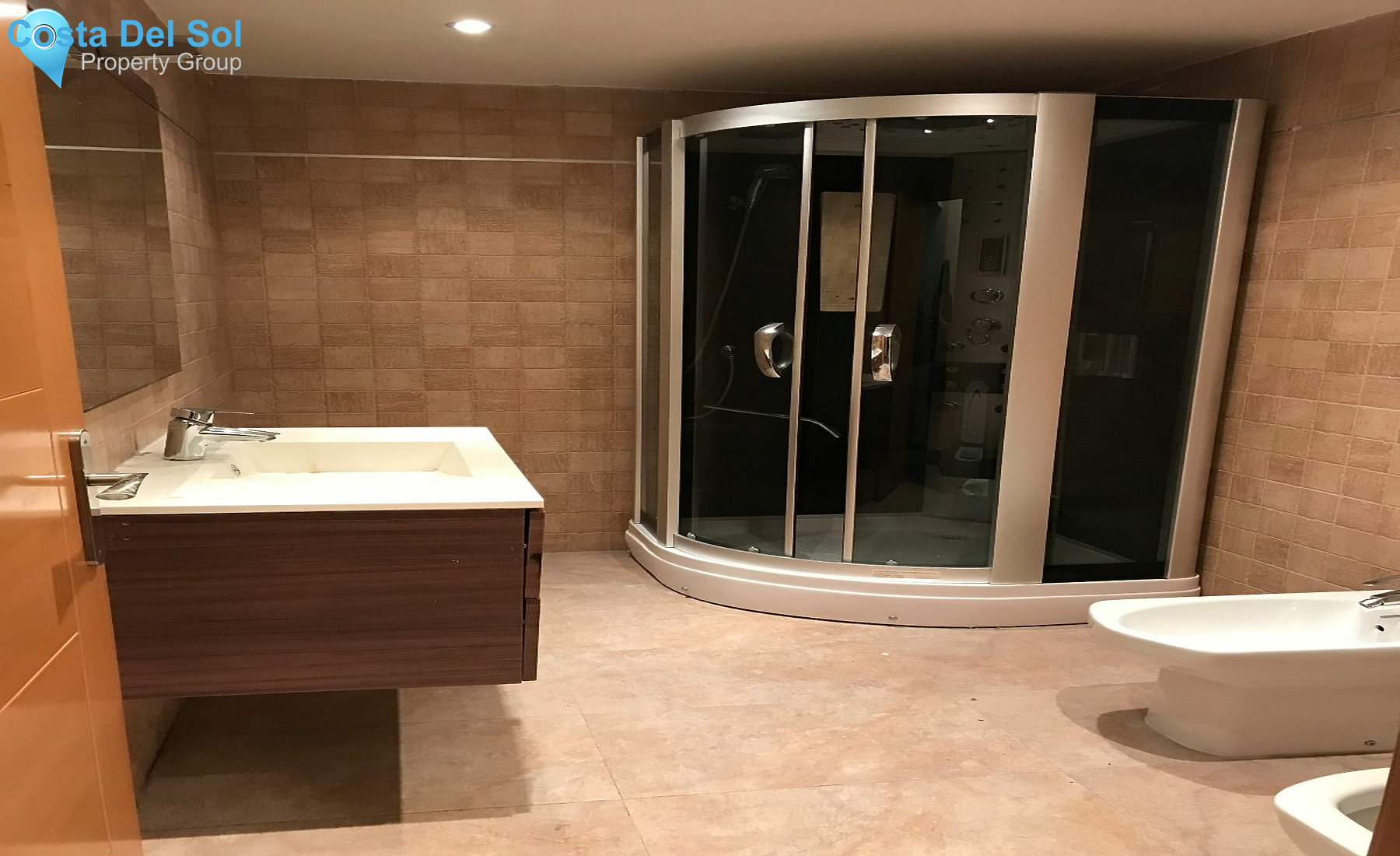 Shop in Puerto Banús-1203202