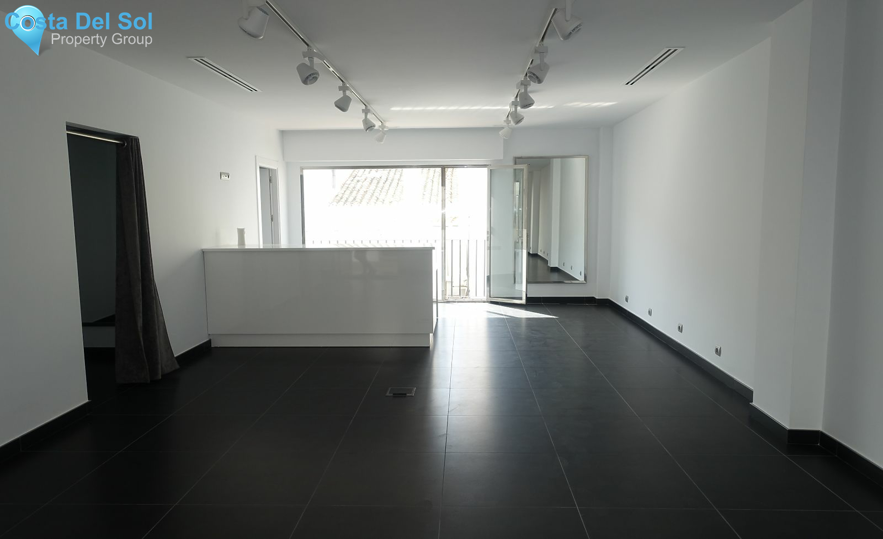 Shop in Puerto Banús-1209673